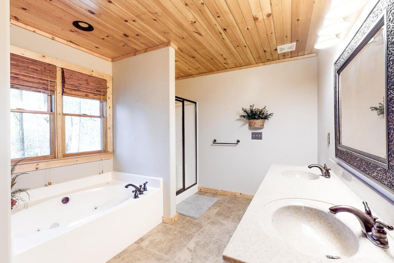 Bearfoot Lodge إليجاي المظهر الخارجي الصورة